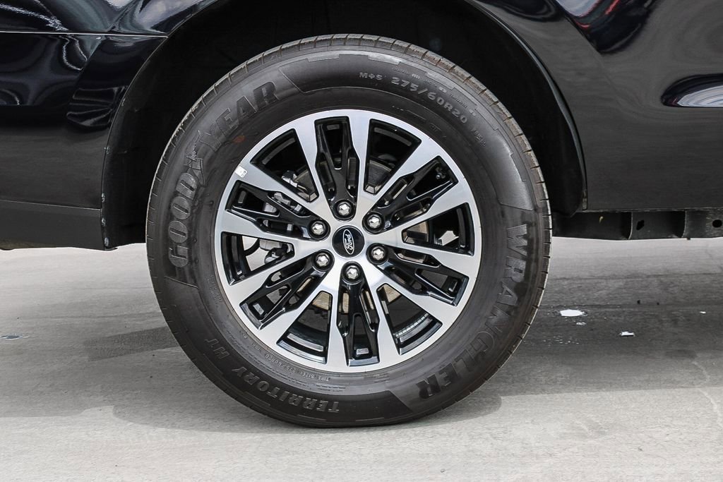 Used 2025 Ford Expedition Platinum AWD/4WD image 12