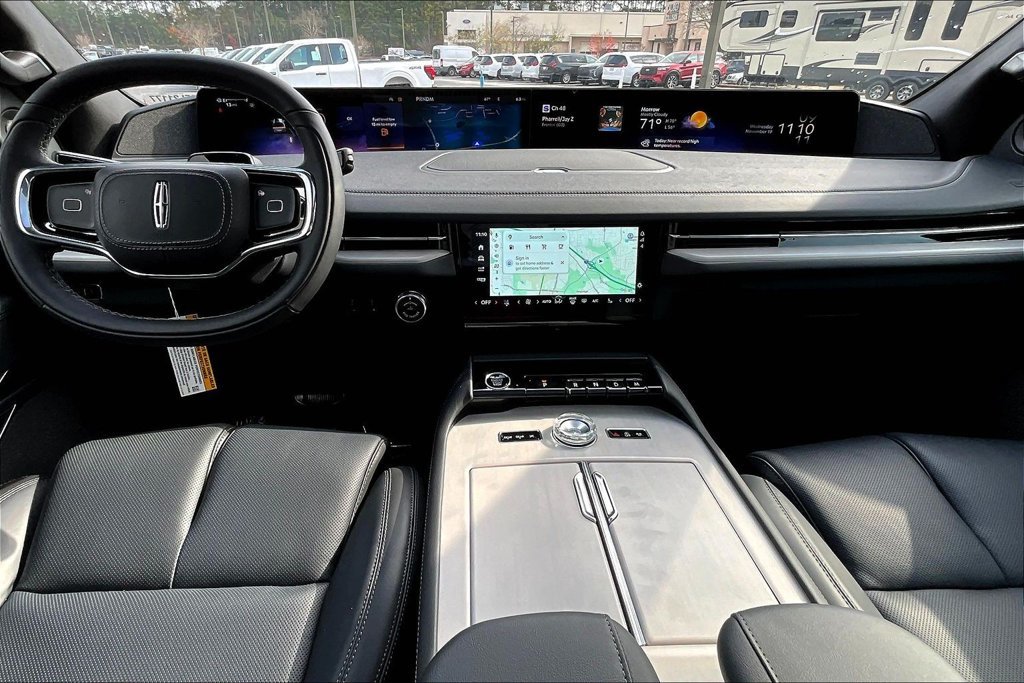 New 2025 Lincoln Navigator L Reserve w/ Jet Appearance Package AWD/4WD image 5