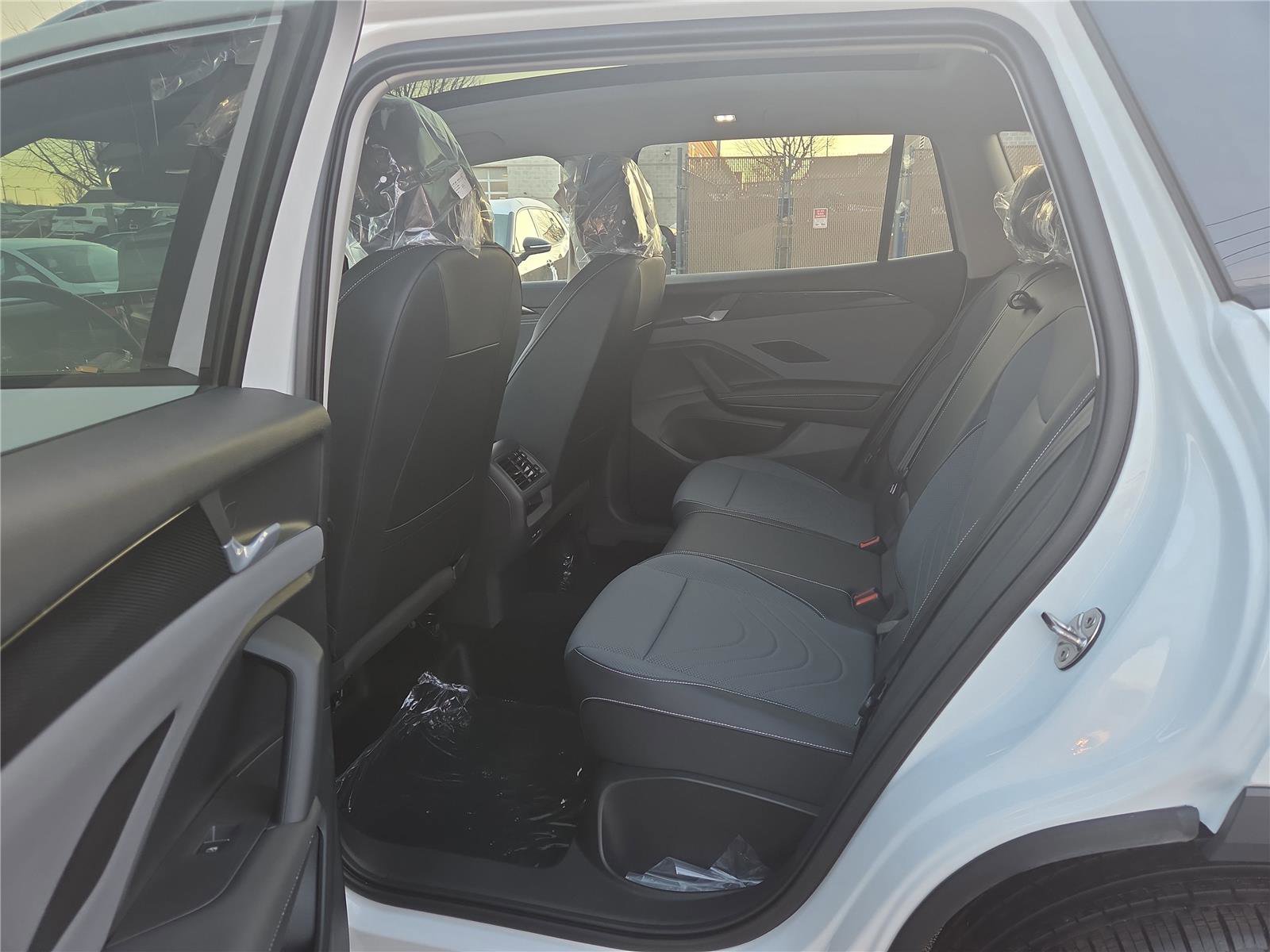 New 2026 Volkswagen Tiguan SE image 25