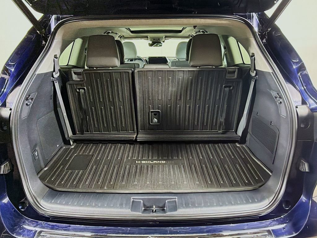 Used 2020 Toyota Highlander Platinum image 23