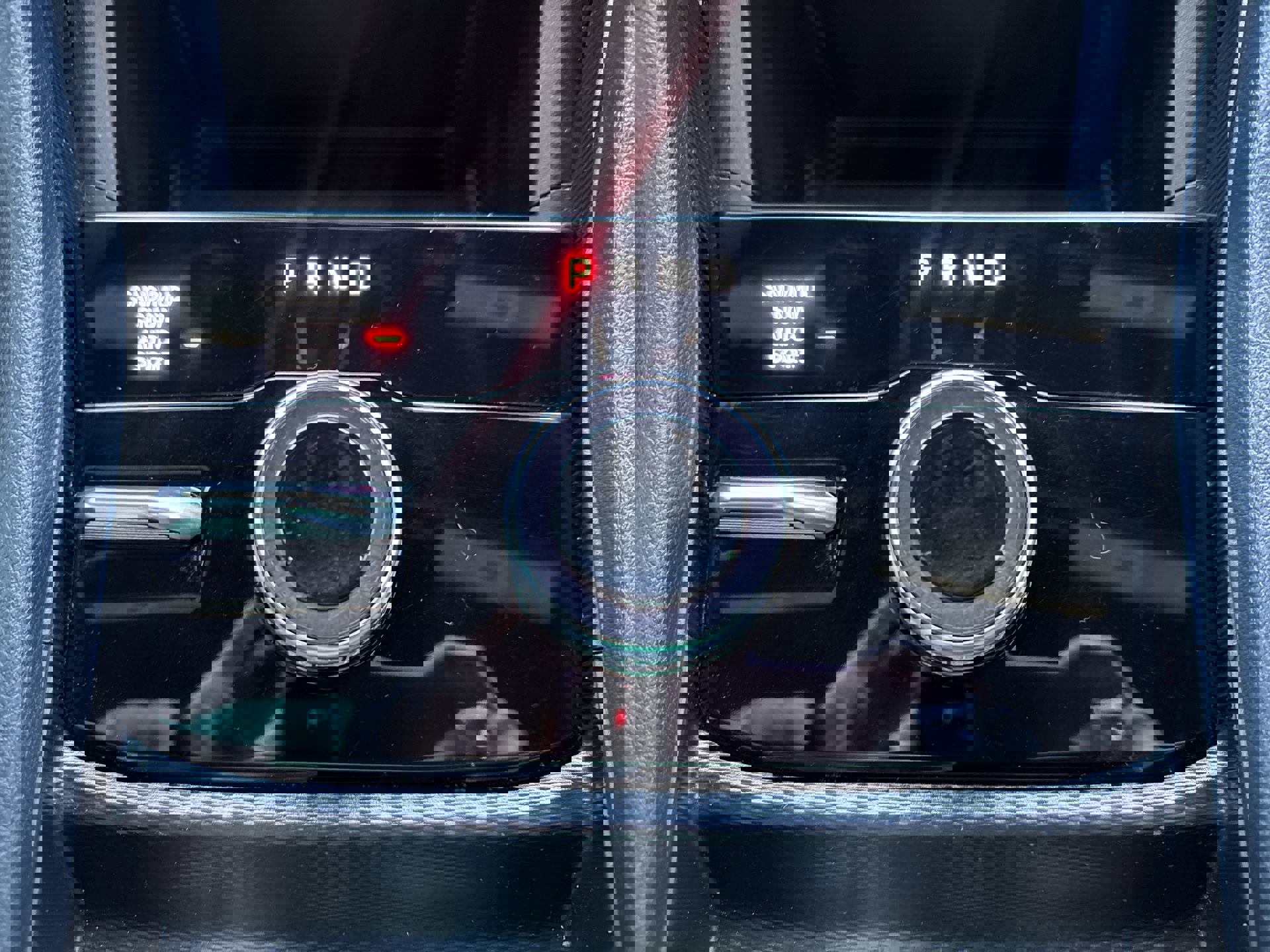 Used 2024 Jeep Grand Cherokee L Limited w/ Black Appearance Package image 20