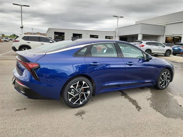 Used 2025 Kia K5 EX image 2