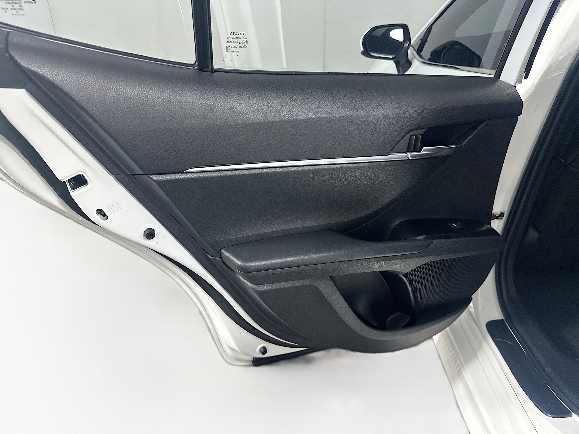 Used 2020 Toyota Camry SE FWD image 26
