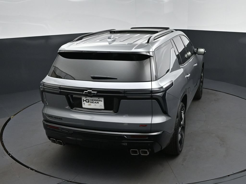 New 2026 Chevrolet Traverse RS w/ LPO, Floor Liner Package FWD image 34