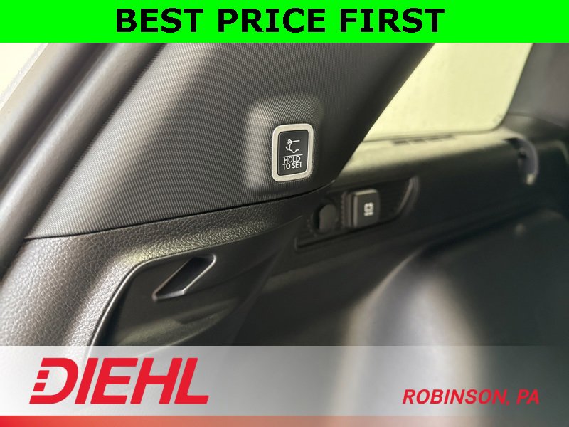 New 2025 Jeep Grand Cherokee Altitude image 11