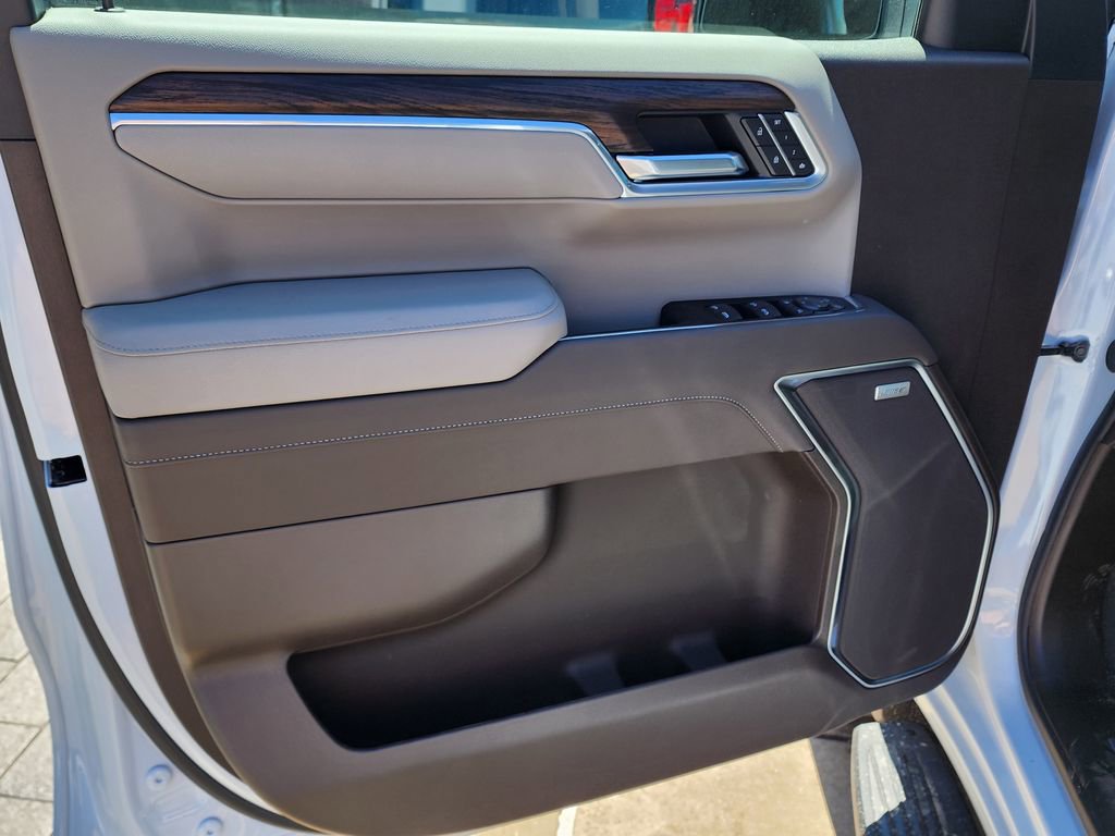 New 2026 GMC Sierra 1500 SLT w/ SLT Premium Plus Package image 15