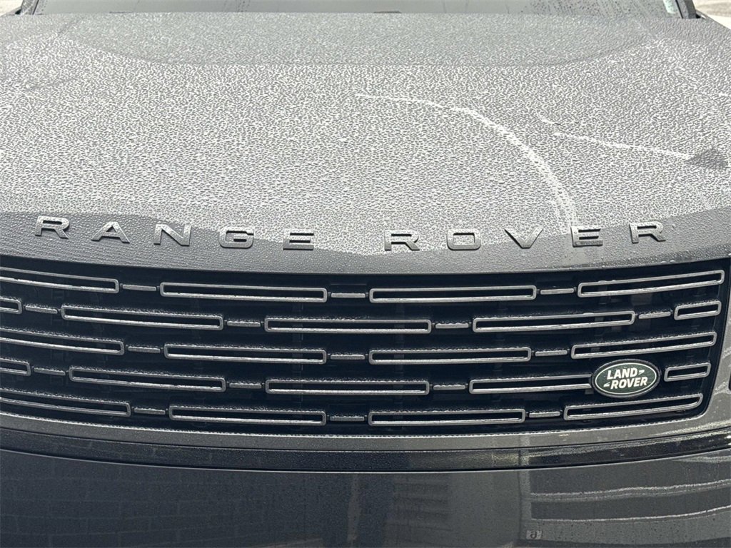 New 2025 Land Rover Range Rover SE image 10
