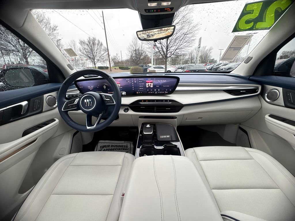 Used 2025 Buick Enclave Avenir w/ Super Cruise Package image 16