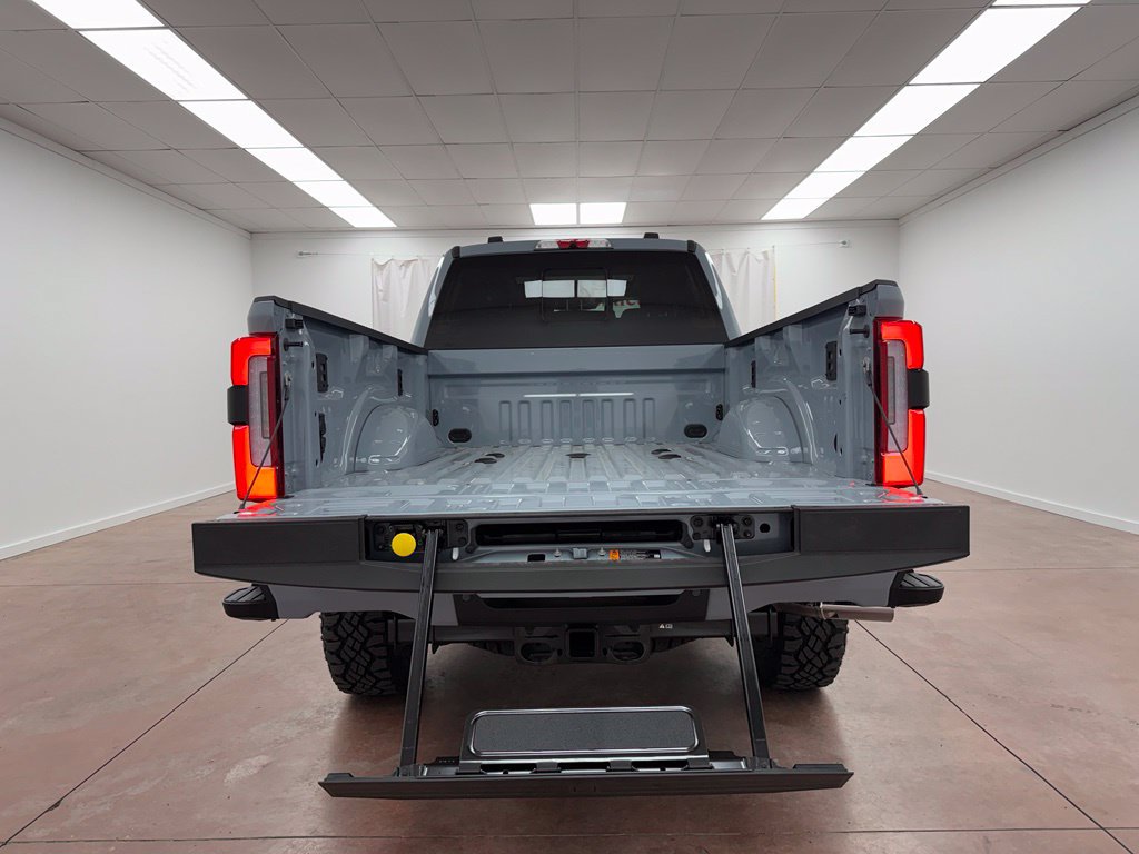 New 2027 Ford F250 Platinum w/ Platinum Plus Package AWD/4WD image 5