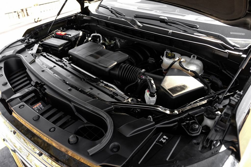Used 2024 Chevrolet Suburban Premier image 47