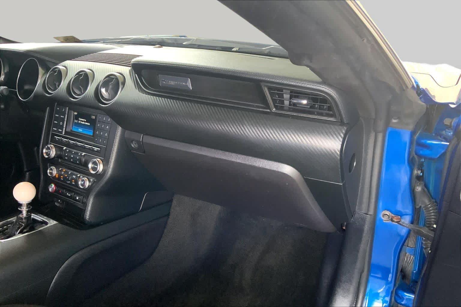 Used 2018 Ford Mustang Coupe RWD image 15