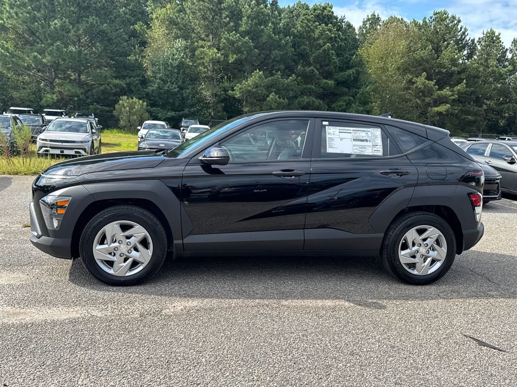 New 2026 Hyundai Kona SE image 2