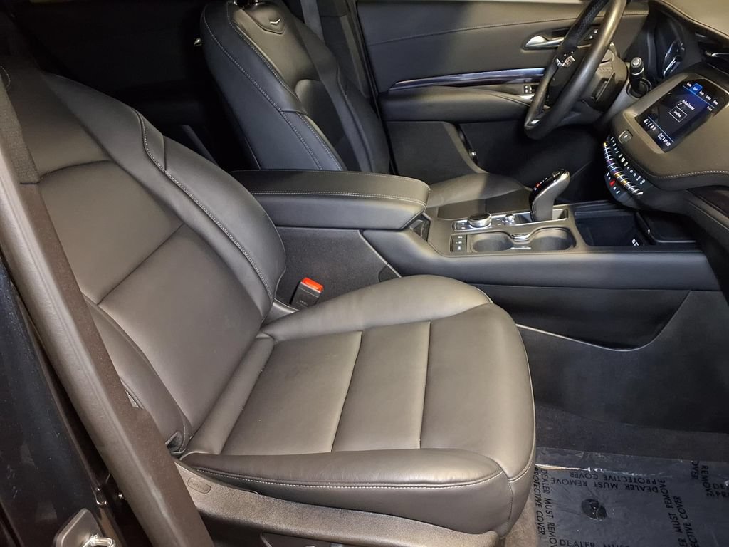 Certified 2023 Cadillac XT4 Luxury w/ Cold Weather Package FWD image 23