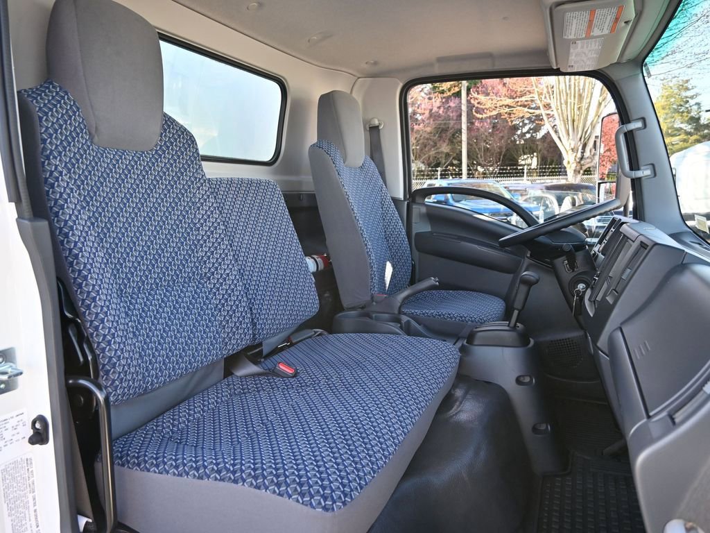 Used 2024 Isuzu NPR image 25
