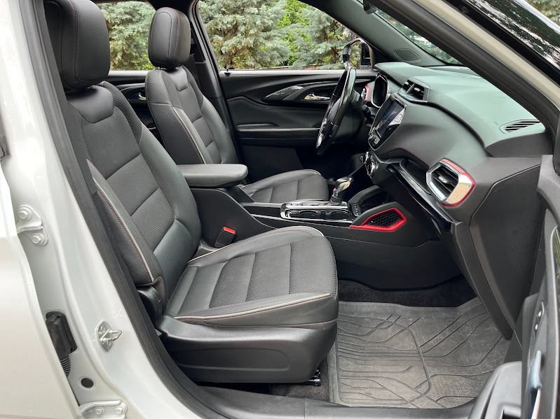 Used 2021 Chevrolet TrailBlazer RS w/ Sun and Liftgate Package AWD/4WD image 36