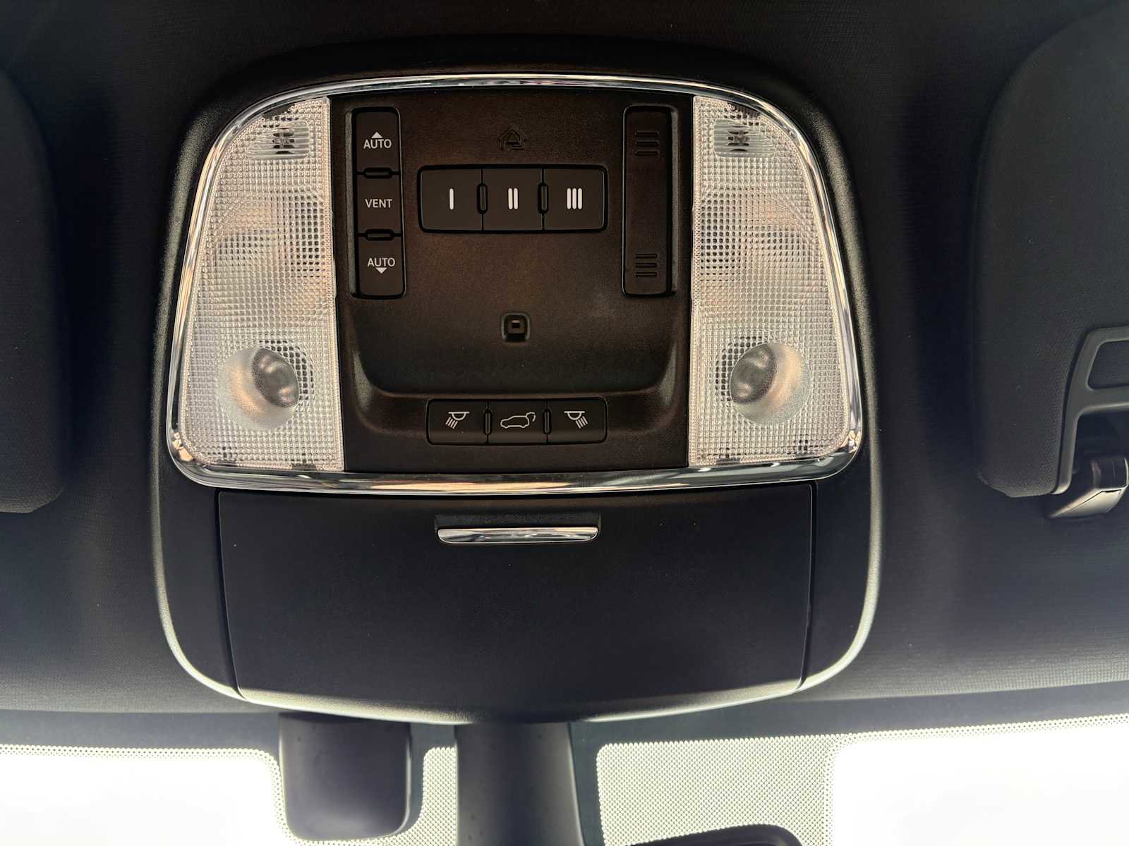 Used 2020 Dodge Durango GT image 38