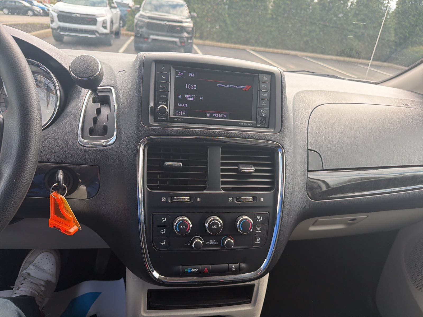 Used 2020 Dodge Grand Caravan SE image 11