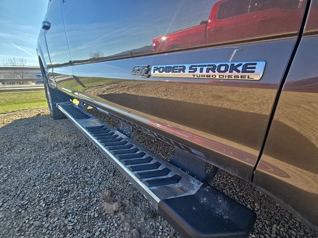 Used 2017 Ford F250 Lariat w/ Chrome Package image 9