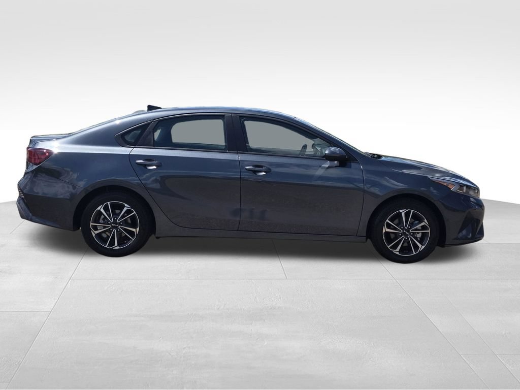 Used 2024 Kia Forte LXS FWD image 5