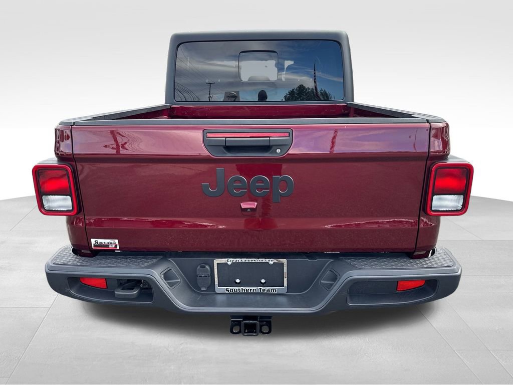 Used 2022 Jeep Gladiator Sport image 5