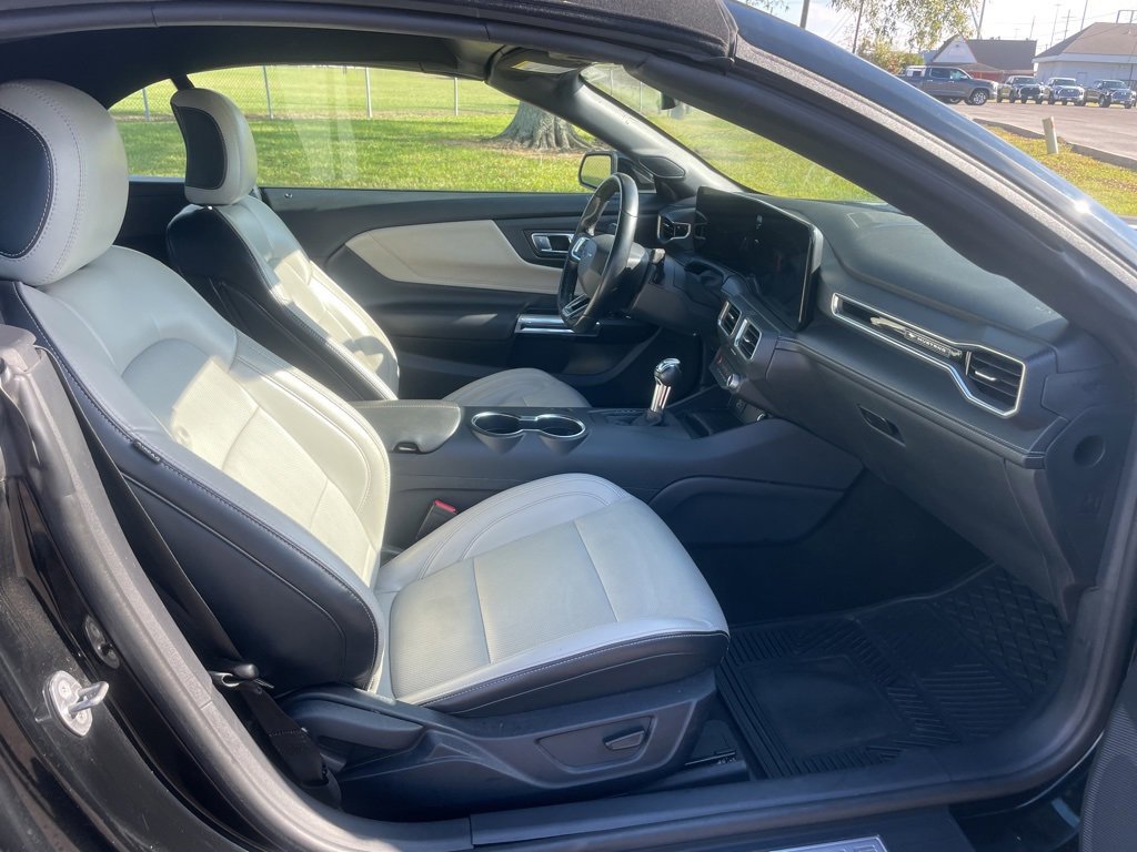 Used 2024 Ford Mustang Premium image 14