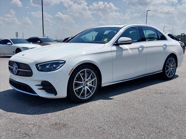 Used 2022 Mercedes-Benz E 350 Sedan image 6