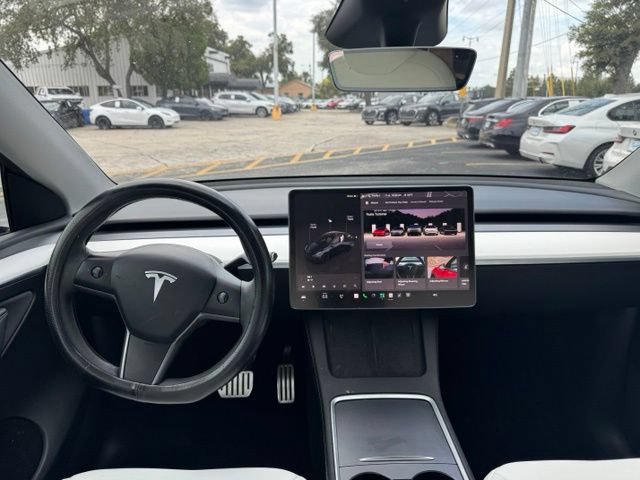 Used 2024 Tesla Model Y Performance AWD/4WD image 9