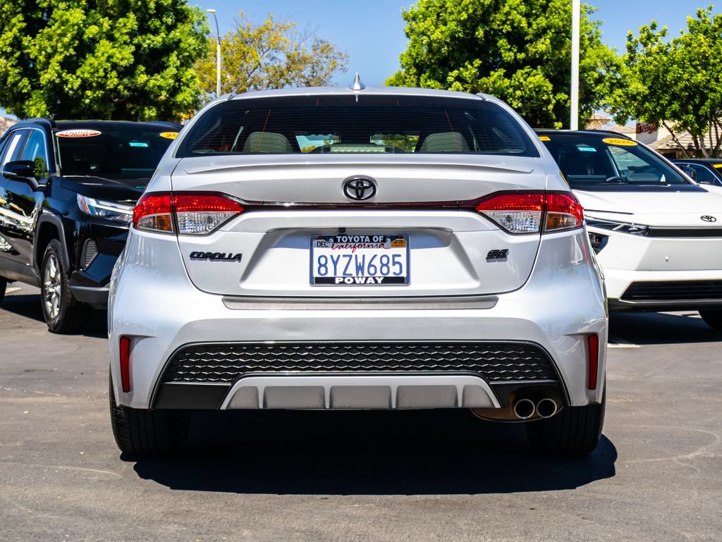 Used 2022 Toyota Corolla SE w/ Carpet Mat Package (TMS) FWD image 9