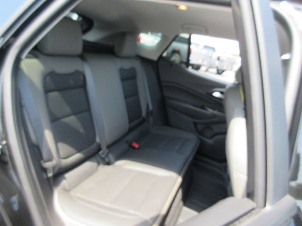 Used 2025 Chevrolet Trax ACTIV w/ Driver Confidence Package FWD image 20