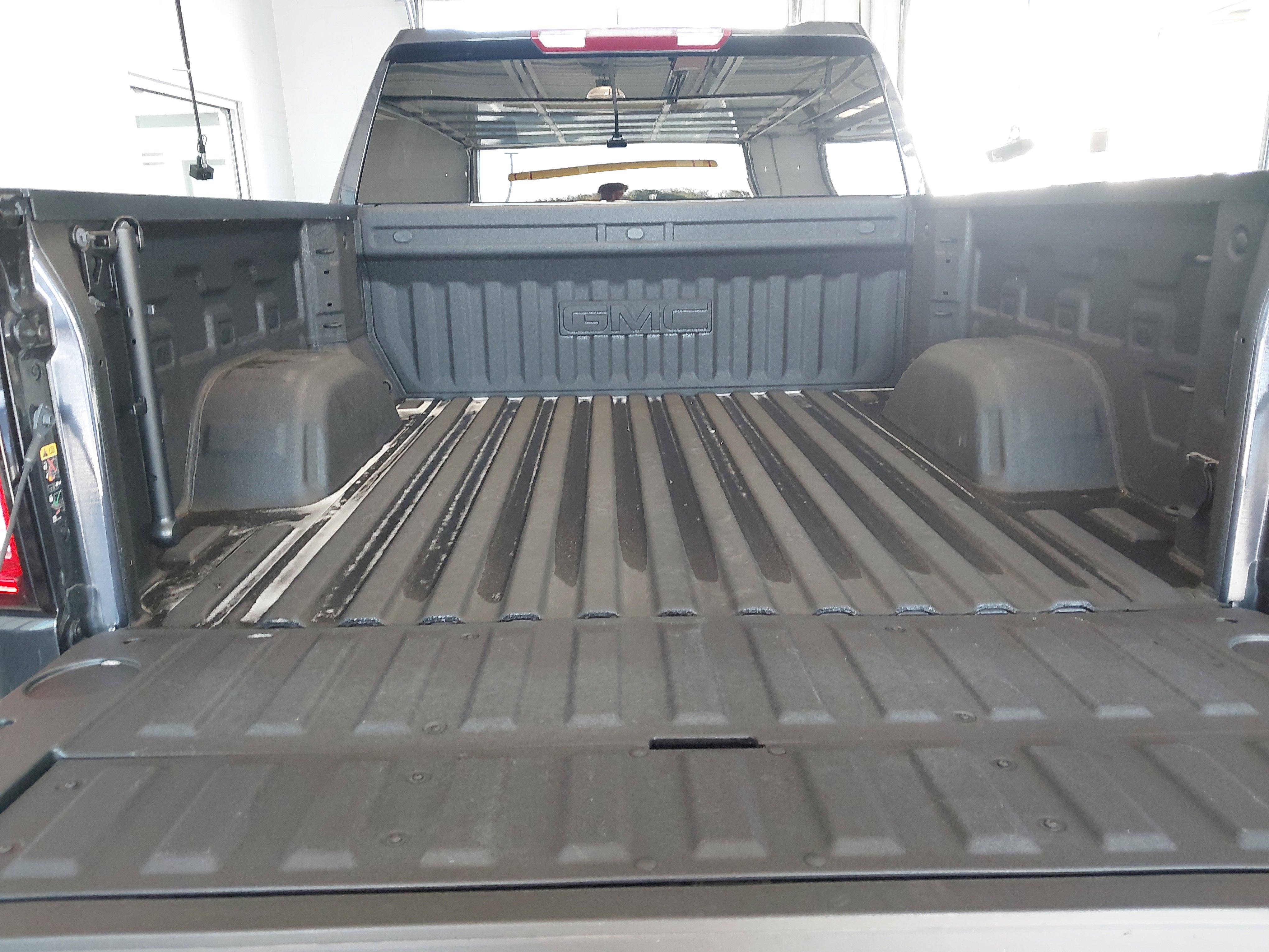 Used 2025 GMC Sierra 1500 AT4 image 27