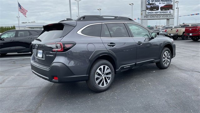 New 2025 Subaru Outback Premium image 5