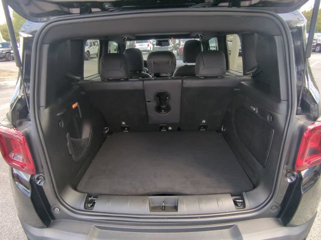 Used 2020 Jeep Renegade Altitude FWD image 14