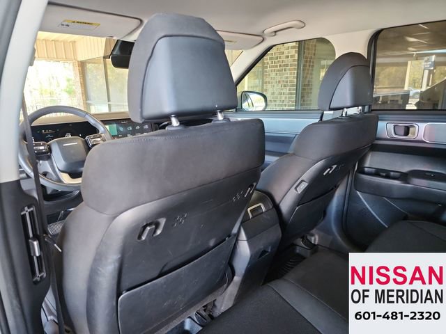 Used 2025 Hyundai Santa Fe SE image 30