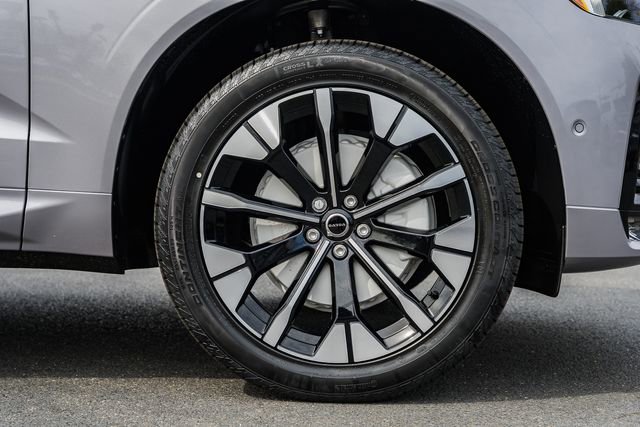 New 2026 Volvo XC60 B5 Plus w/ Protection Package Premier image 18