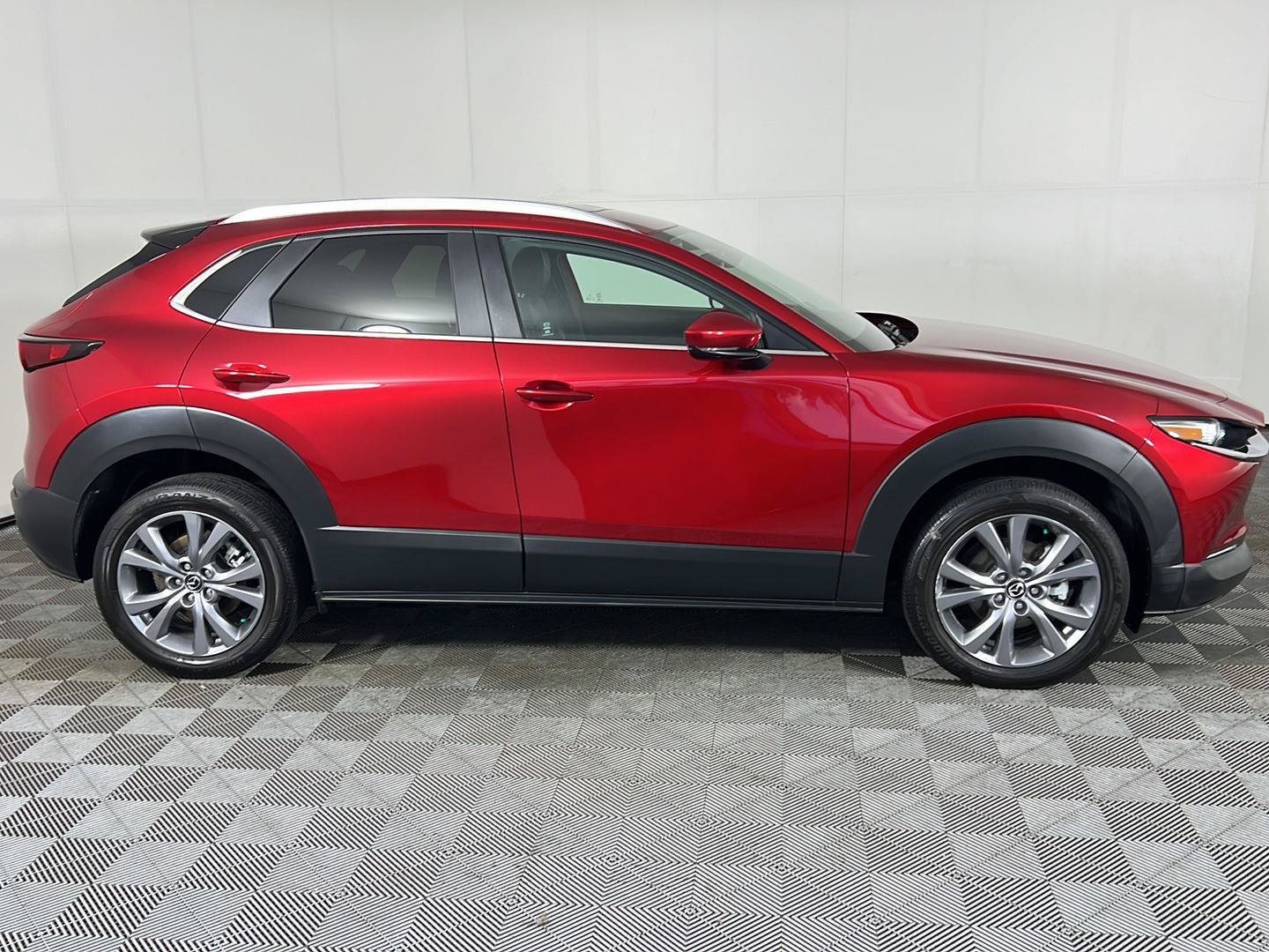 Used 2025 MAZDA CX-30 AWD 2.5 S w/ Preferred Package image 3