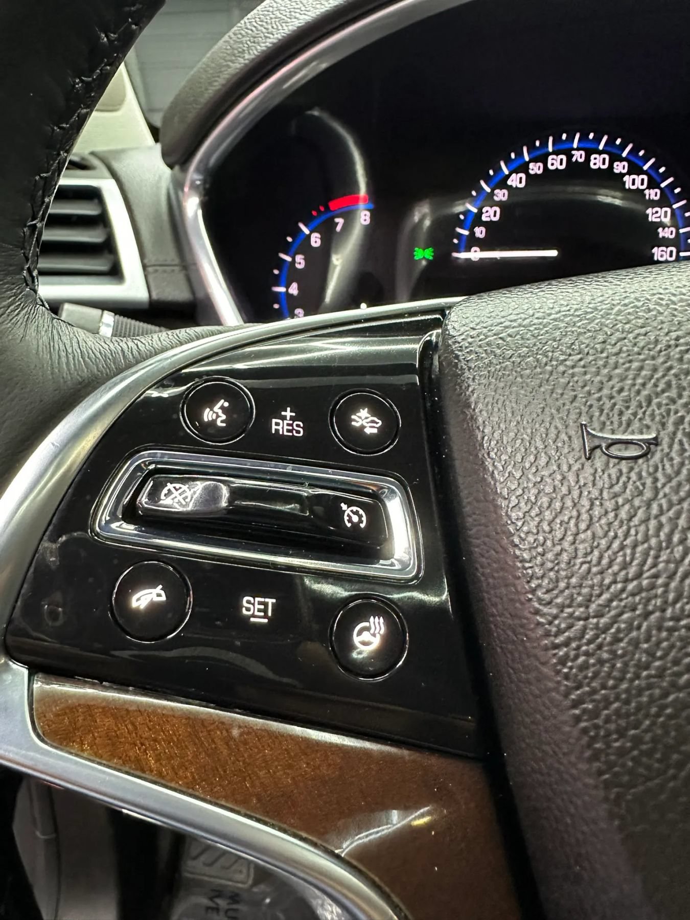 Used 2013 Cadillac SRX Luxury w/ Driver Awareness Package FWD image 13
