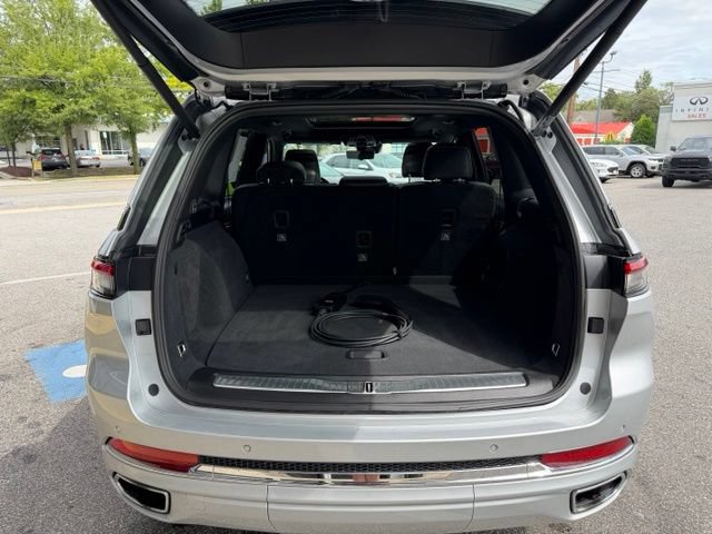 Used 2023 Jeep Grand Cherokee Overland w/ Advanced Protech Group III AWD/4WD image 28
