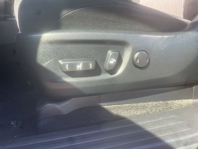 Used 2024 Toyota 4Runner SR5 AWD/4WD image 10