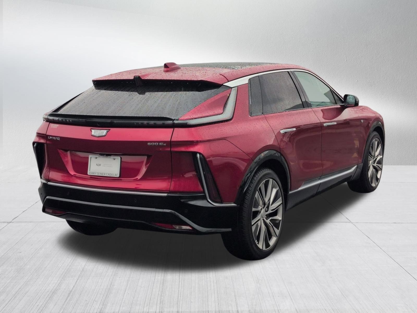 Used 2025 Cadillac Lyriq Luxury image 6