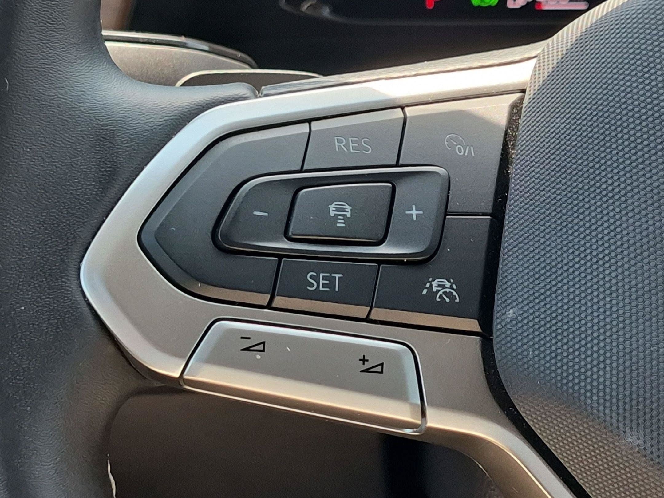 Used 2026 Volkswagen Atlas SE AWD/4WD image 18
