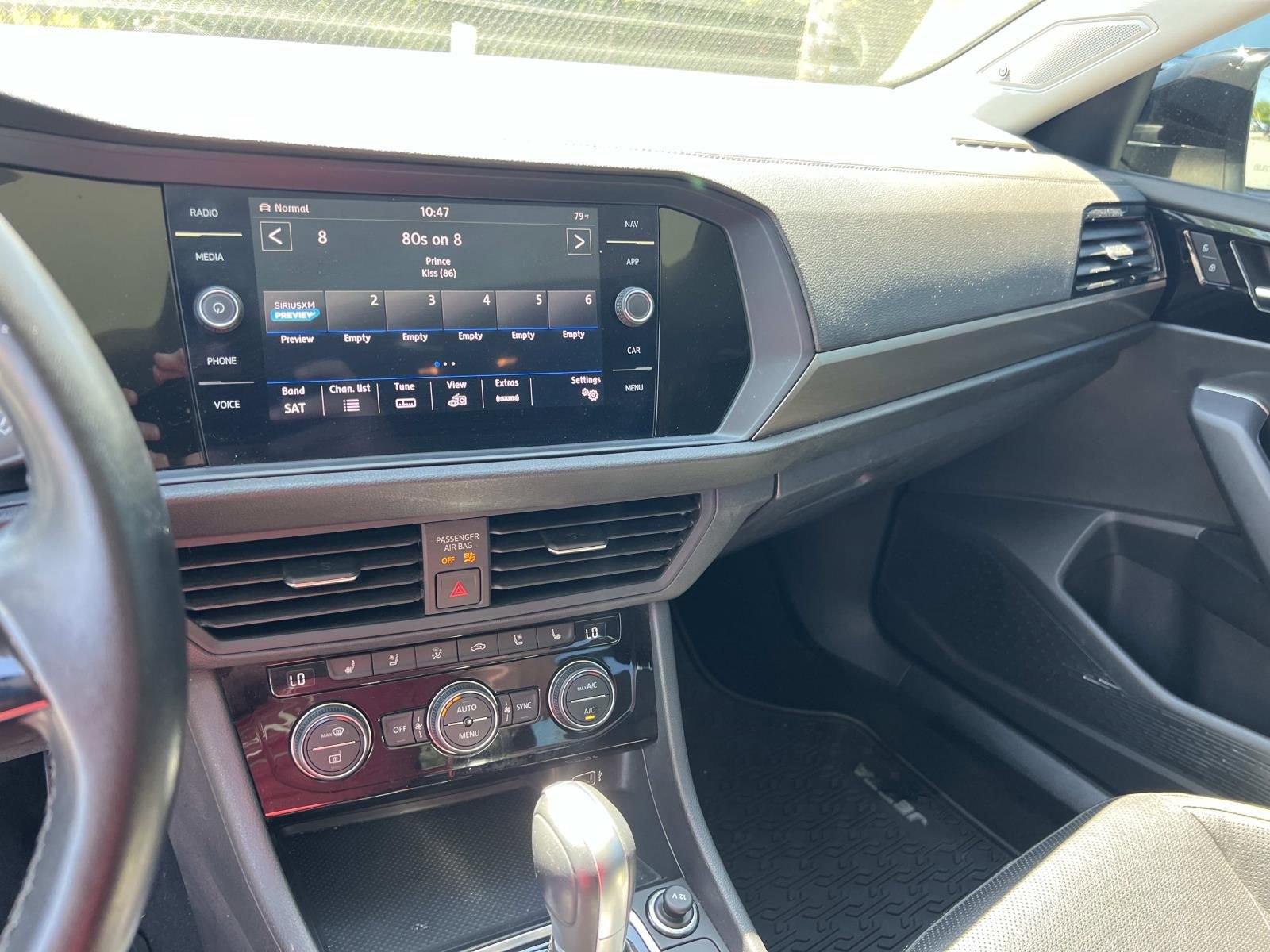 Used 2019 Volkswagen Jetta SEL Premium FWD image 29