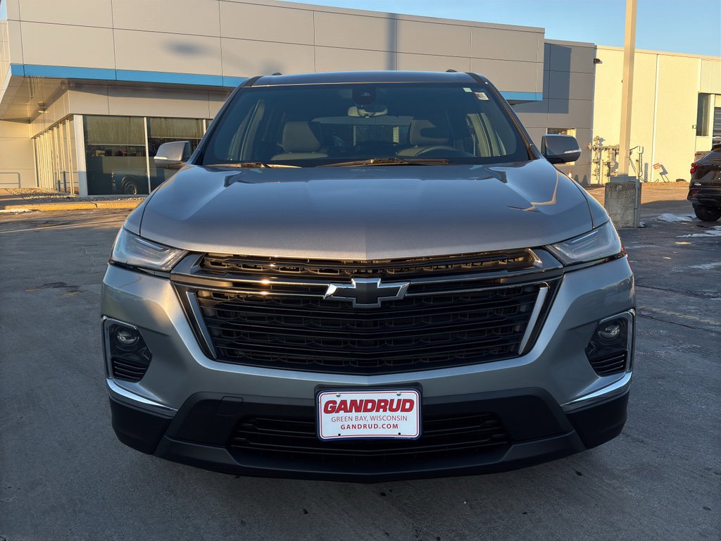 Used 2023 Chevrolet Traverse LT w/ Midnight/Sport Edition image 3