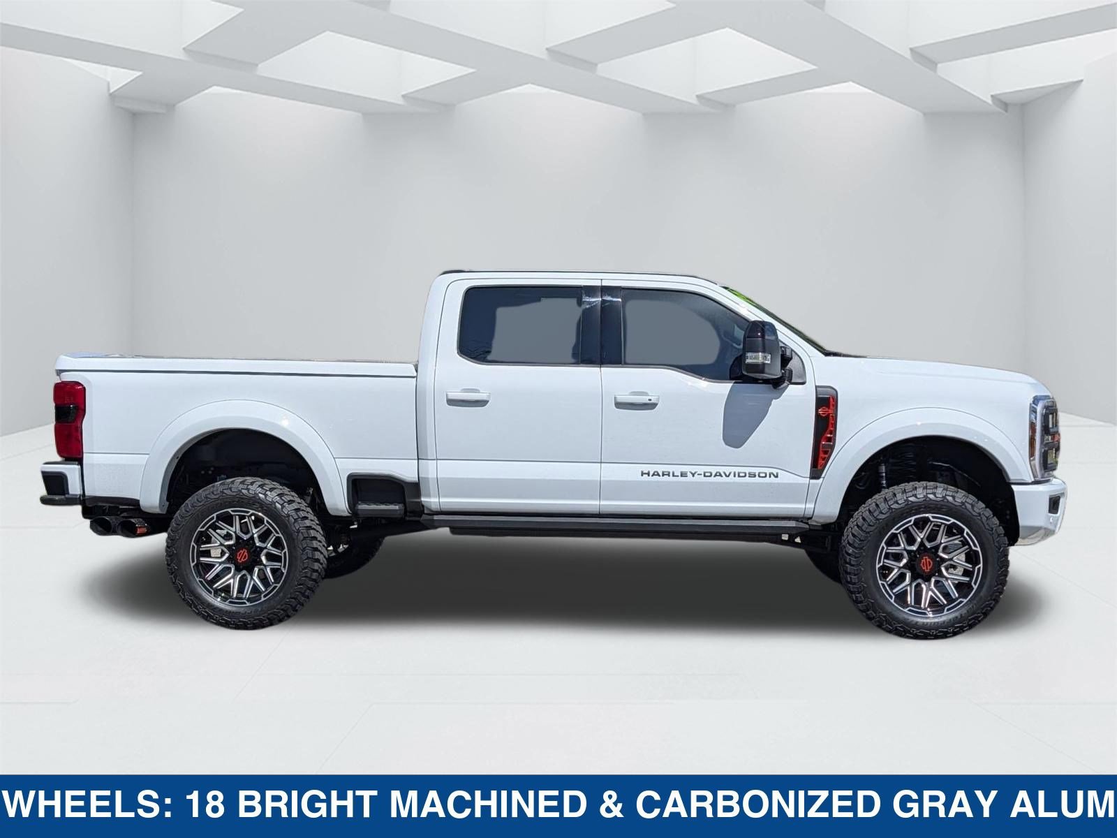 Used 2026 Ford F250 Lariat w/ Black Appearance Package image 3
