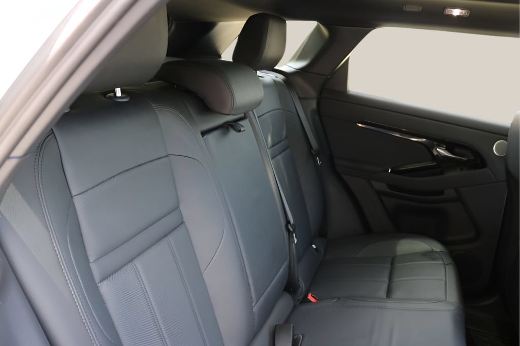 Used 2025 Land Rover Range Rover Evoque Dynamic SE AWD/4WD image 19