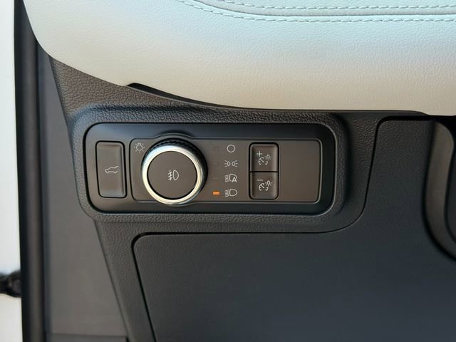 Used 2025 Ford Explorer Platinum w/ Ultimate Package image 48