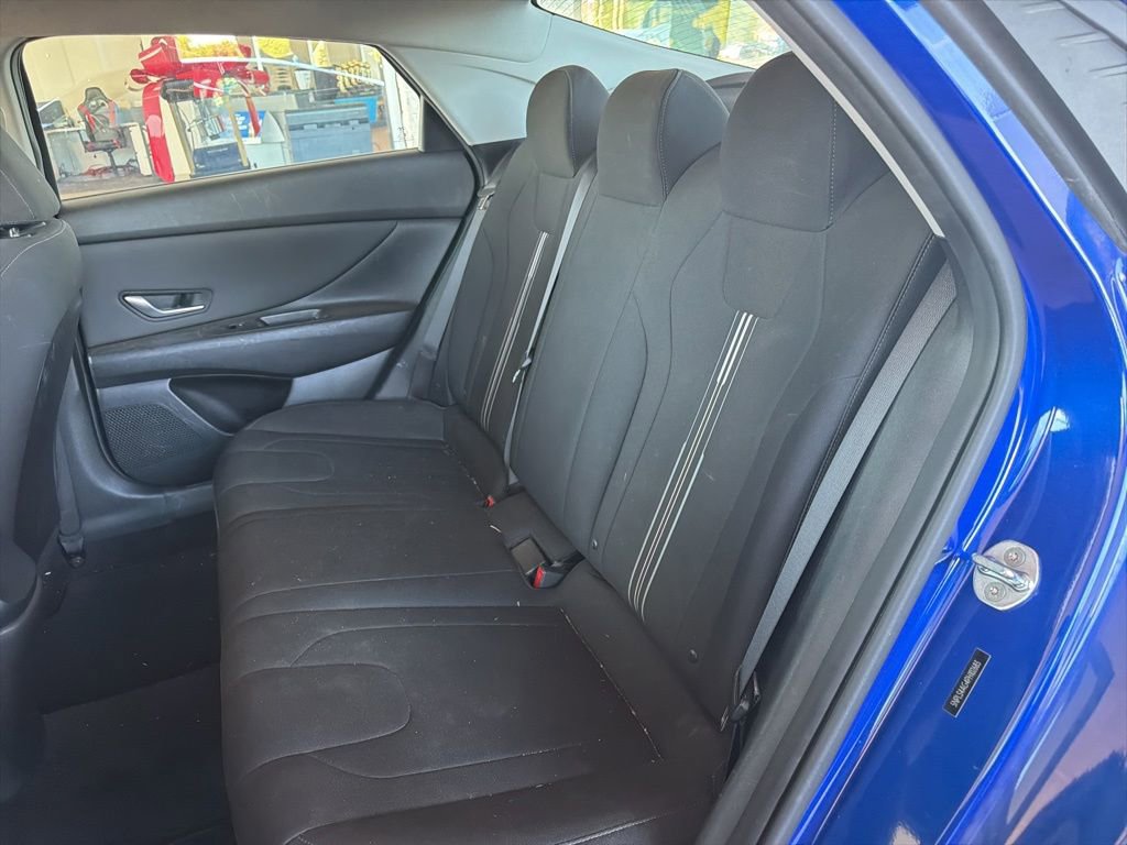 Used 2023 Hyundai Elantra SEL w/ Convenience Package FWD image 12
