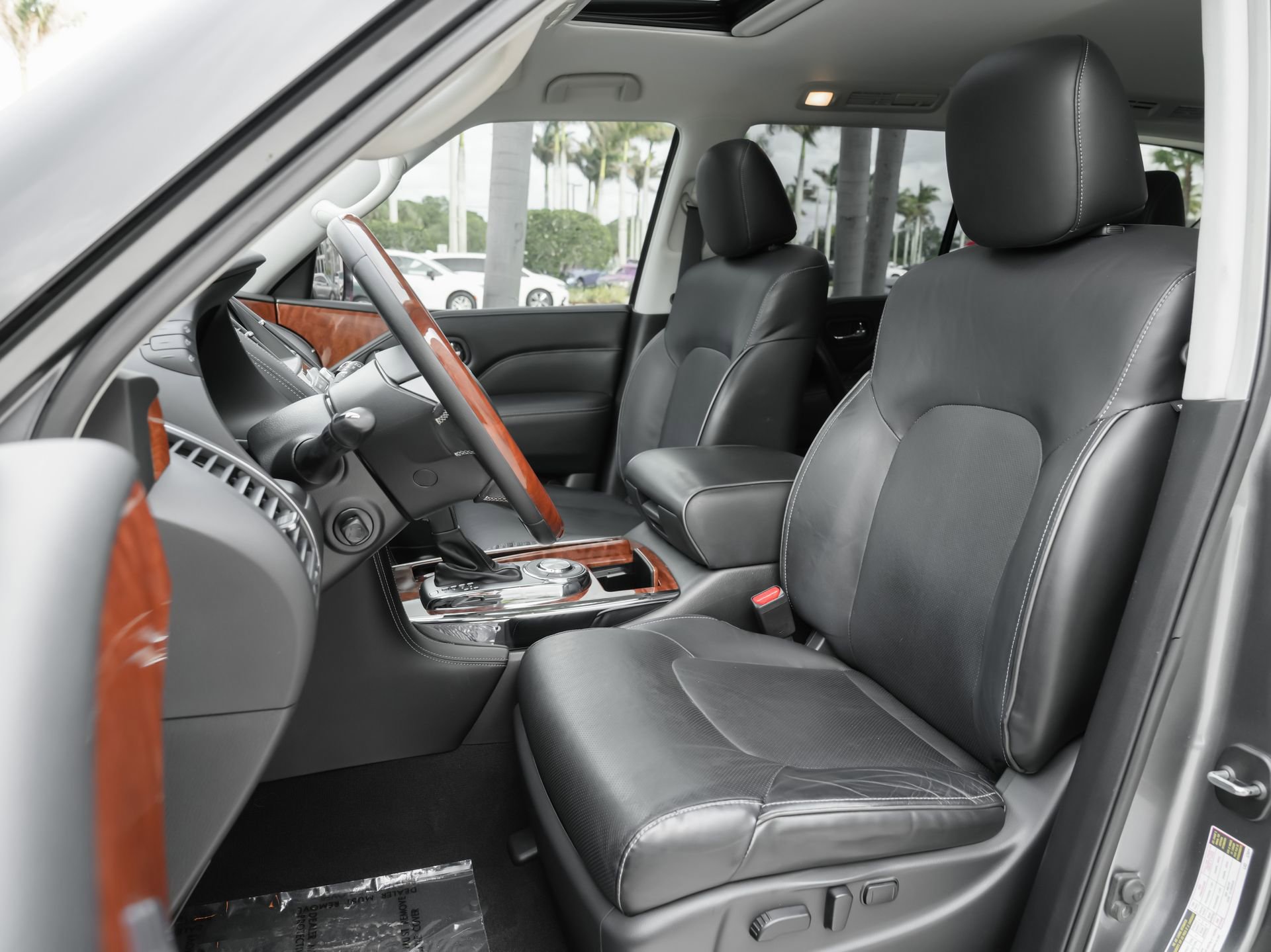 Certified 2019 INFINITI QX80 Luxe w/ All-Season Package RWD image 8