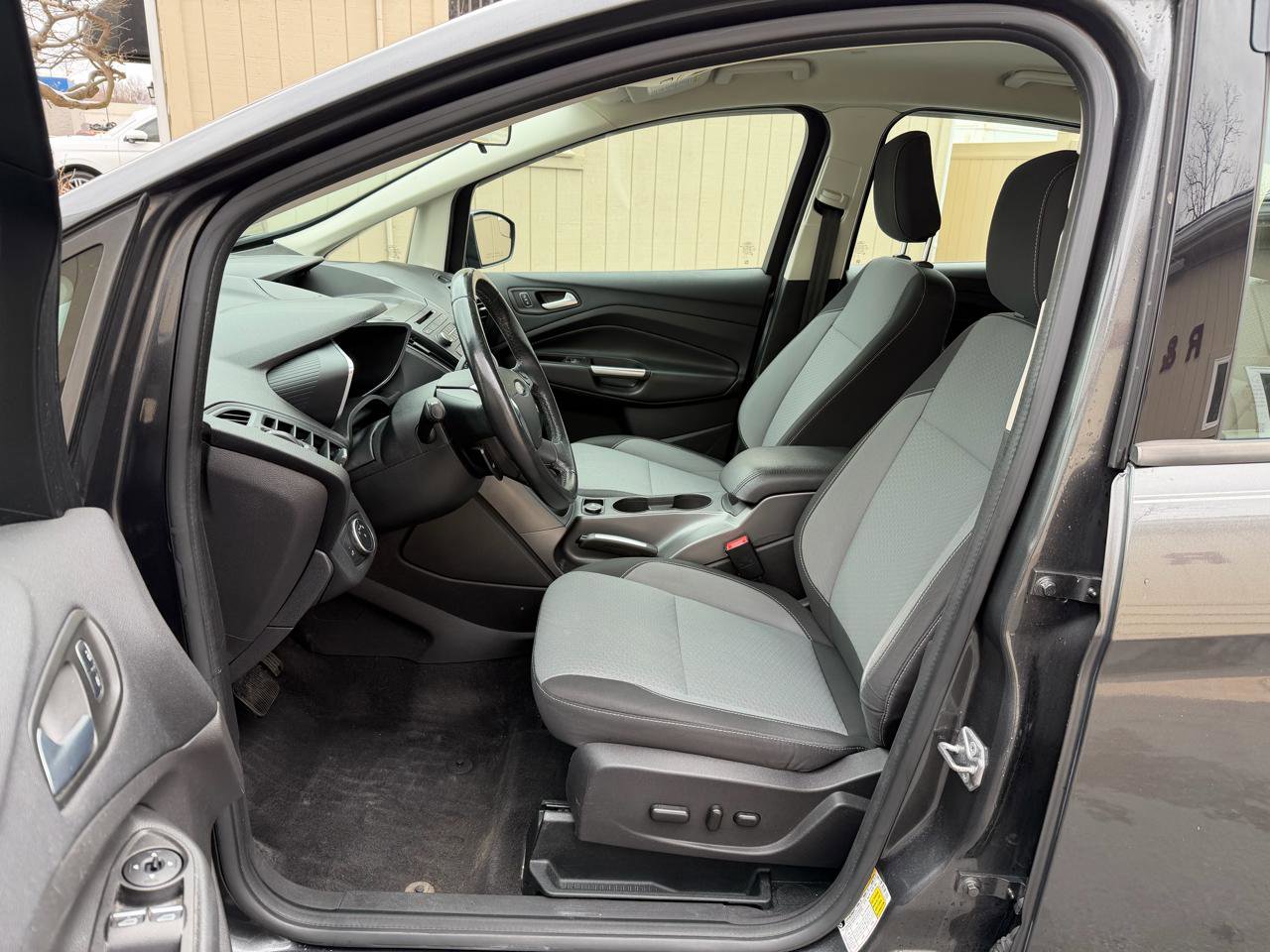 Used 2018 Ford C-MAX SE image 15