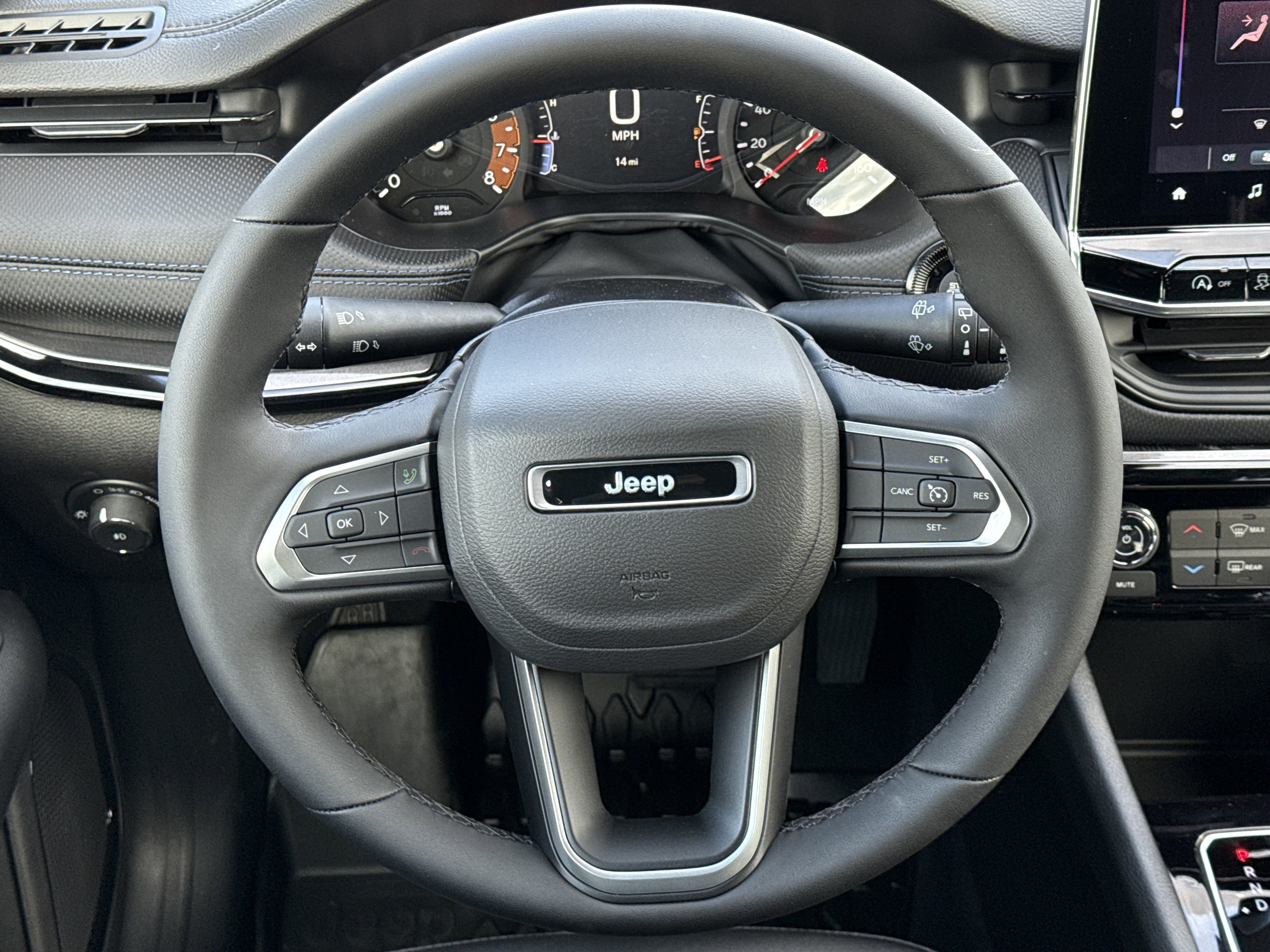 New 2026 Jeep Compass Latitude image 18