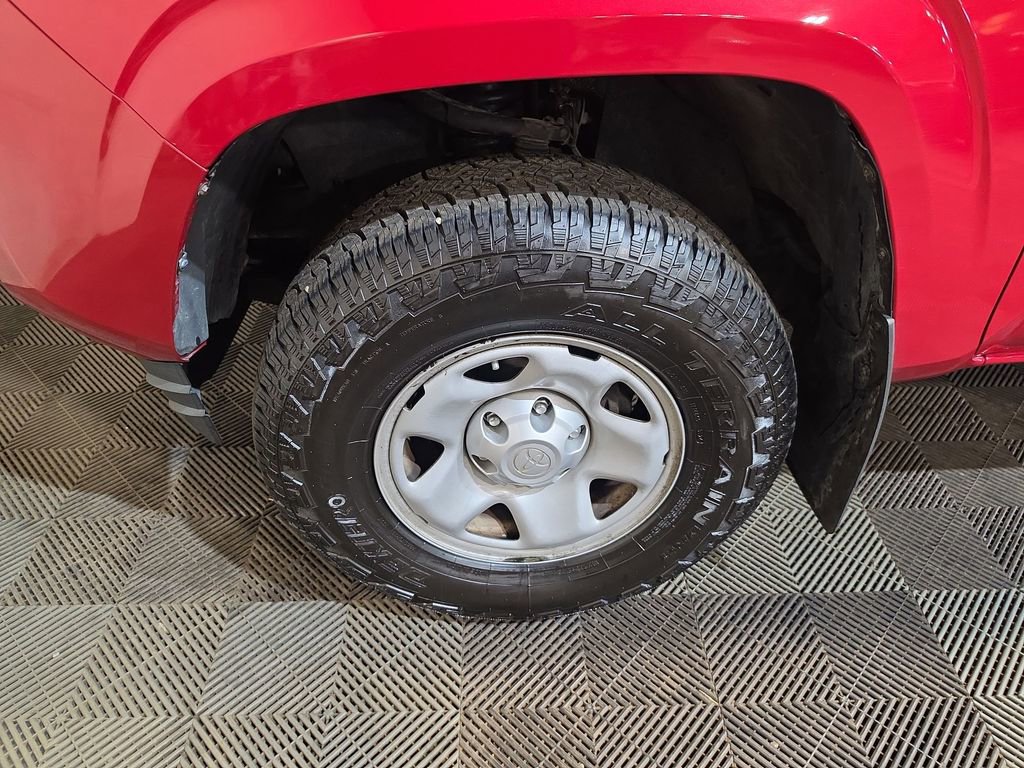 Used 2017 Toyota Tacoma SR w/ Tow Package AWD/4WD image 18